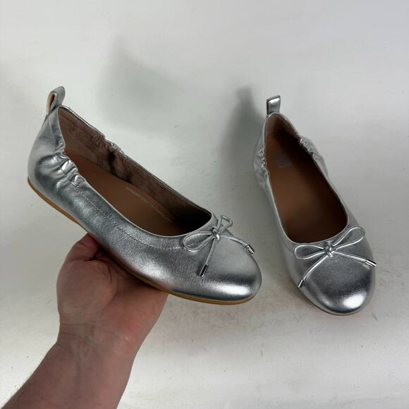 FitFlop Allegro Bow Classic Ballet Pumps Womens 7 Silver Leather Slip-On Comfort - Picture 1 of 10